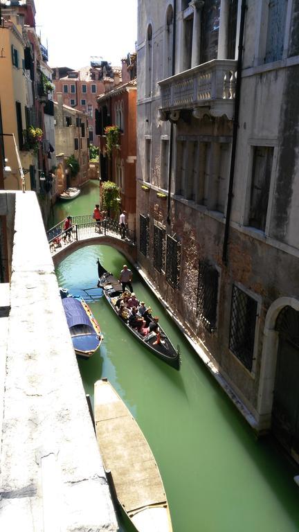 Balcone Sul Canale Wenecja Zewnętrze zdjęcie