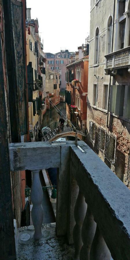 Balcone Sul Canale Wenecja Zewnętrze zdjęcie
